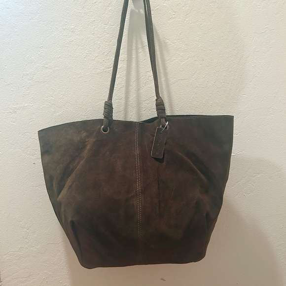 Suede Olive Green Leather Tote Snap Closure 1 zip & 2 pocket areas inside NWT - Picture 2 of 10